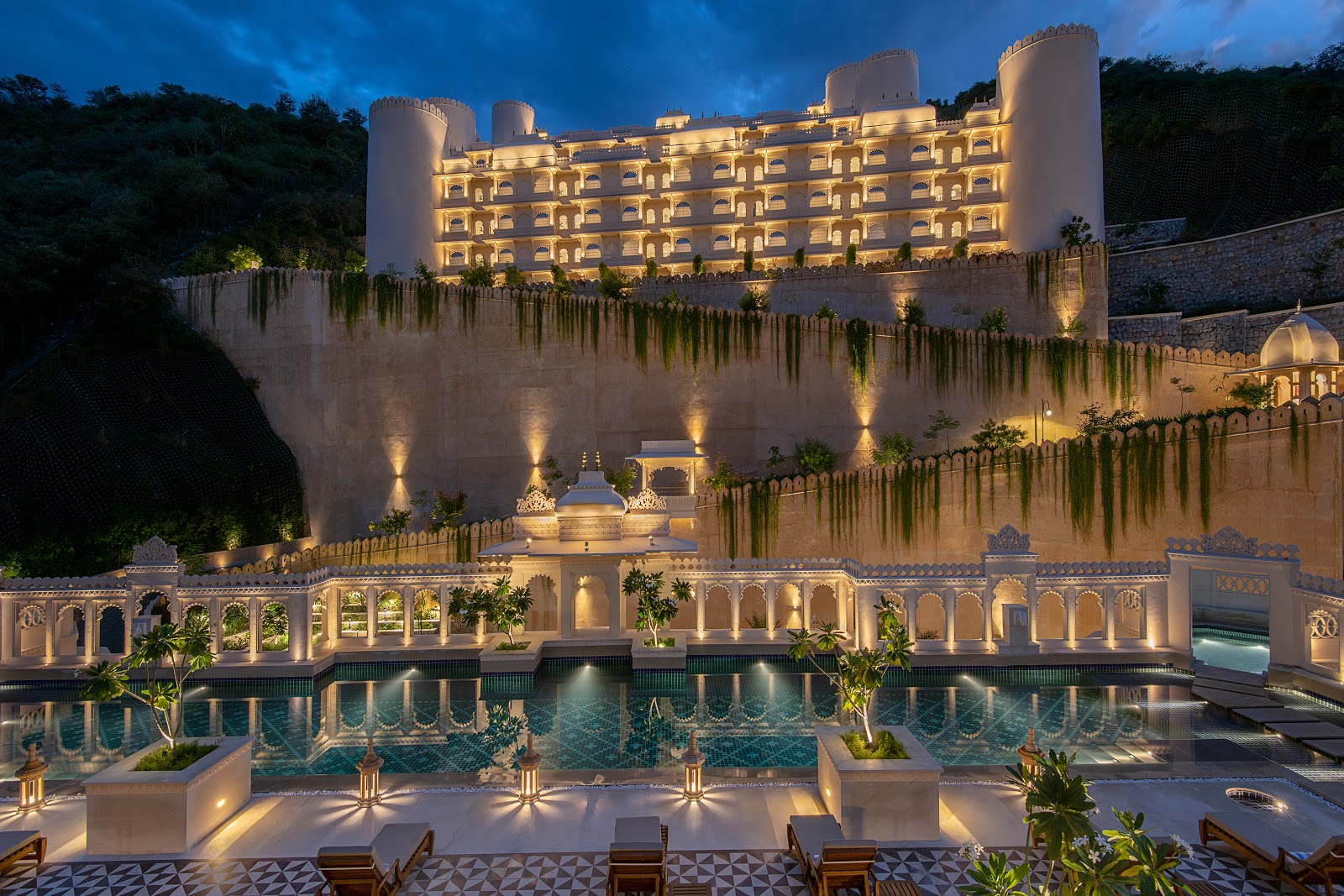 Best Wedding Venues for 300 Guests in Udaipur with Cost
